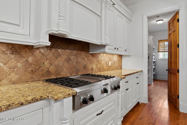 261 Lake Circle, Madison, MS 39110