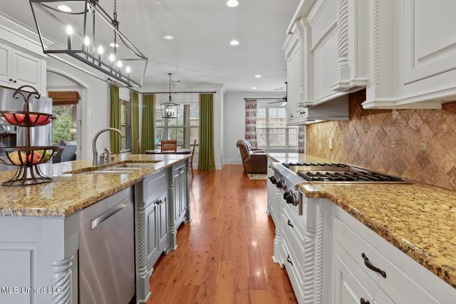 261 Lake Circle, Madison, MS 39110