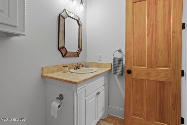 261 Lake Circle, Madison, MS 39110