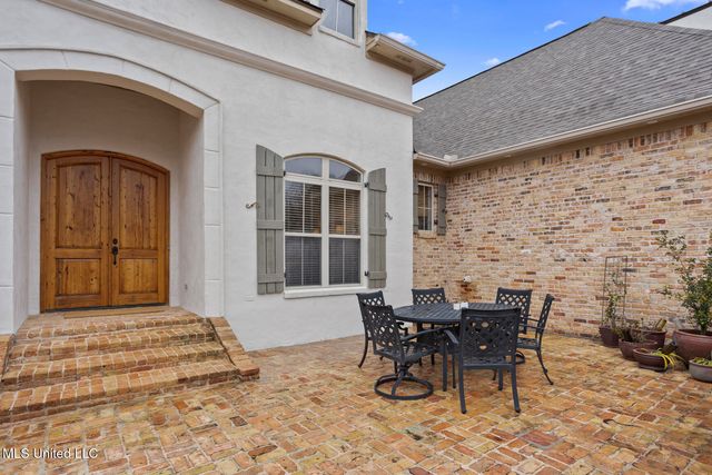 261 Lake Circle, Madison, MS 39110