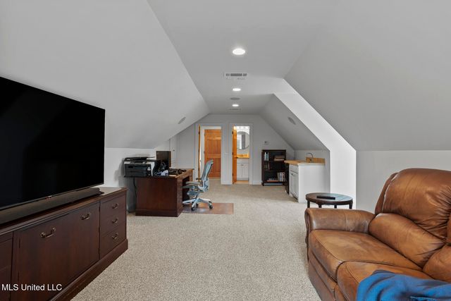 261 Lake Circle, Madison, MS 39110