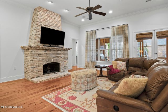 261 Lake Circle, Madison, MS 39110