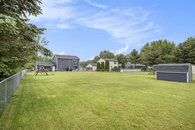 1142 N Peach Court, Plainwell, MI 49080