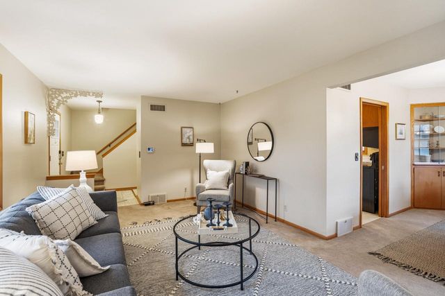 738 6th AVENUE, Grafton, WI 53024
