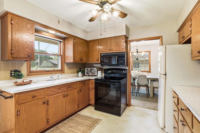 738 6th AVENUE, Grafton, WI 53024