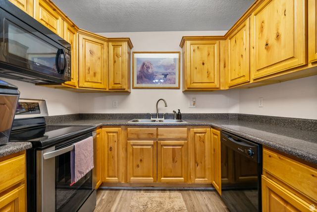 37 W RIDGE RD, Saratoga Springs, UT 84045