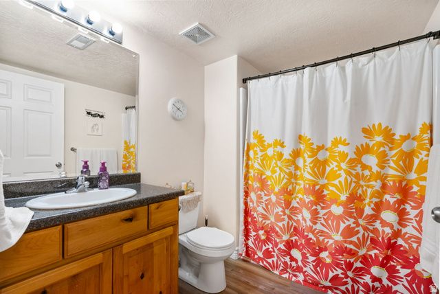 37 W RIDGE RD, Saratoga Springs, UT 84045