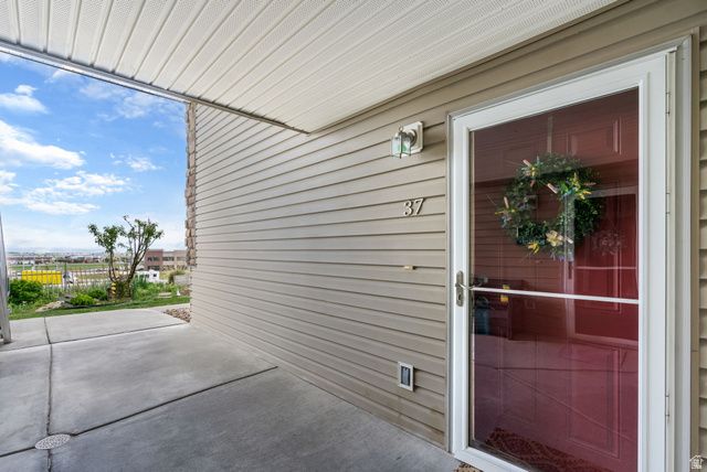 37 W RIDGE RD, Saratoga Springs, UT 84045