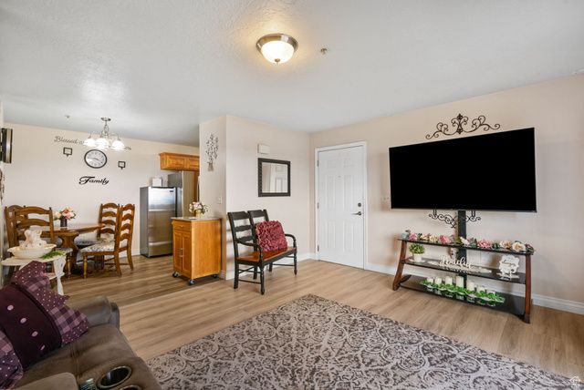 37 W RIDGE RD, Saratoga Springs, UT 84045