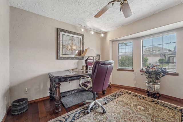 9243 Deepwater Drive, Montgomery, TX 77356