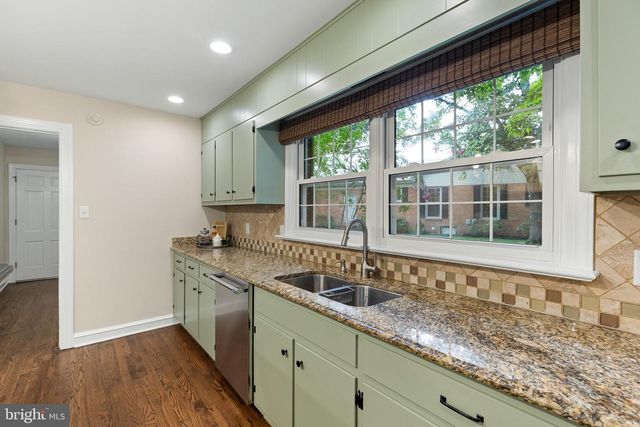 1012 WARWICK LN, Wilmington, DE 19807