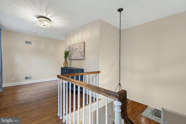 1012 WARWICK LN, Wilmington, DE 19807