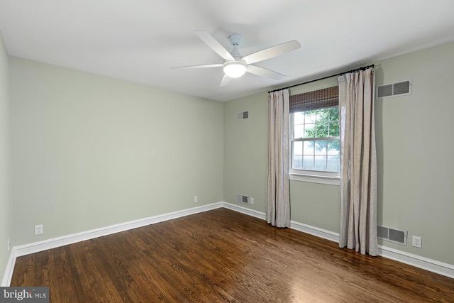 1012 WARWICK LN, Wilmington, DE 19807