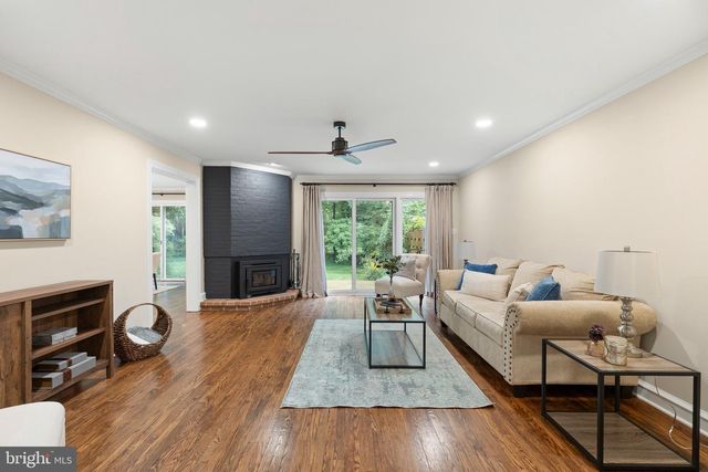 1012 WARWICK LN, Wilmington, DE 19807
