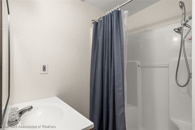 5 E Winthrop Street, Avon Park, FL 33825