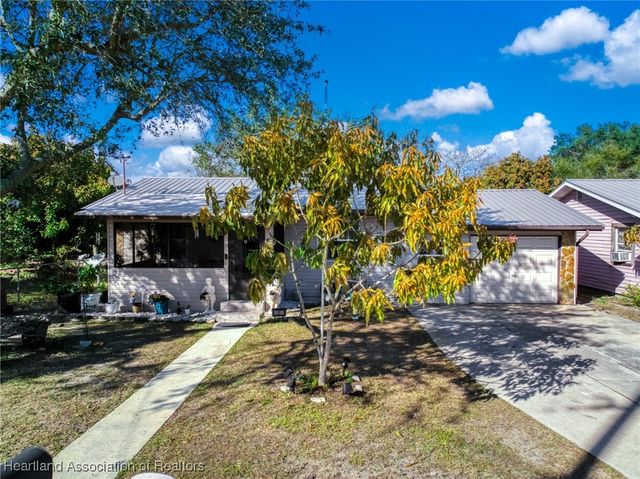 5 E Winthrop Street, Avon Park, FL 33825