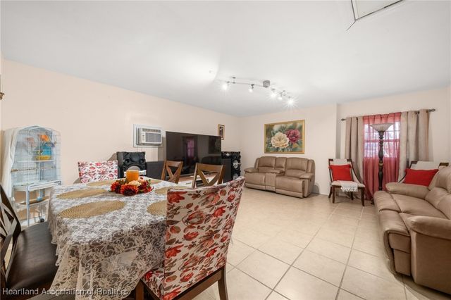 5 E Winthrop Street, Avon Park, FL 33825