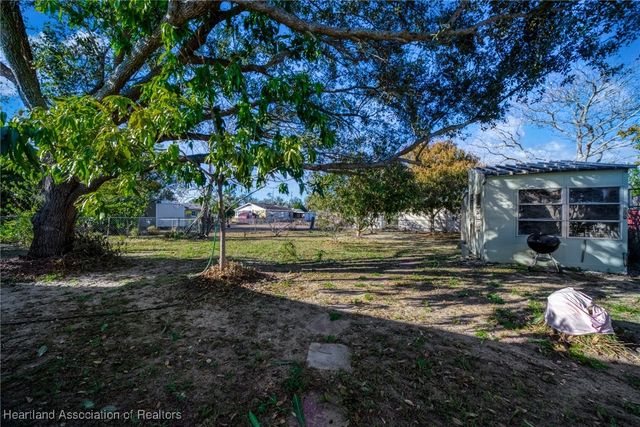 5 E Winthrop Street, Avon Park, FL 33825