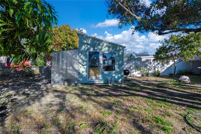 5 E Winthrop Street, Avon Park, FL 33825