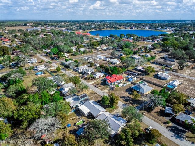 5 E Winthrop Street, Avon Park, FL 33825