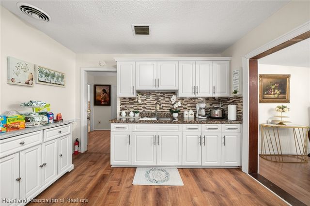 5 E Winthrop Street, Avon Park, FL 33825