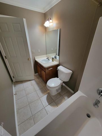 5894 Augusta Lane, Grand Blanc, MI 48439