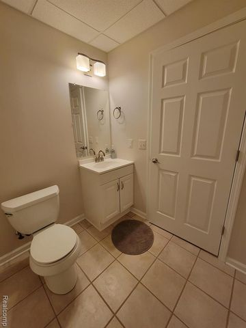 5894 Augusta Lane, Grand Blanc, MI 48439