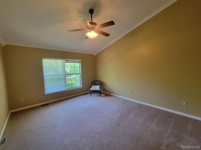 5894 Augusta Lane, Grand Blanc, MI 48439