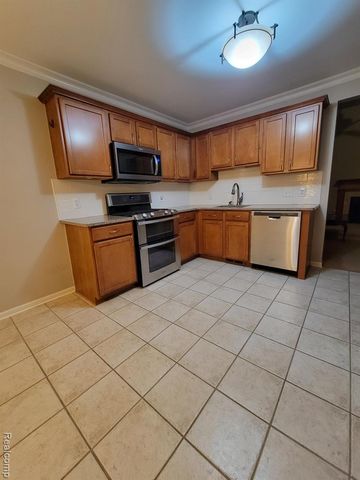 5894 Augusta Lane, Grand Blanc, MI 48439