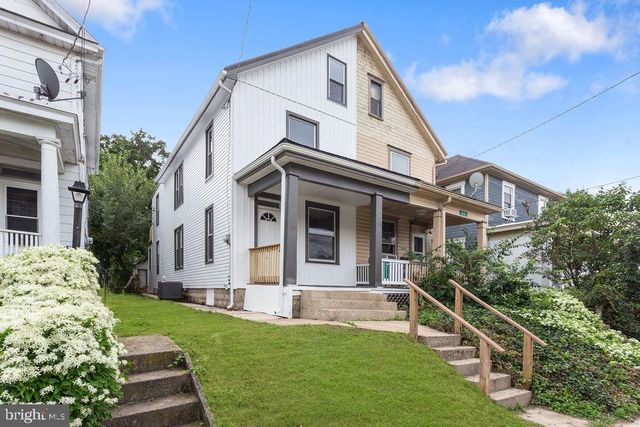 1212 SCOTLAND AVE, Chambersburg, PA 17201