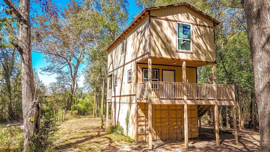 614 River Lakes Rd, Goodrich, TX 77335
