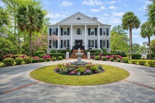 27 Bridgetown Rd, Hilton Head Island, SC 29928
