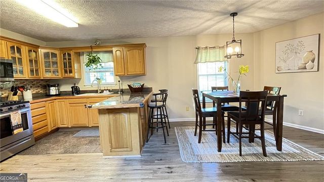 4221 Riverlake Way, Snellville, GA 30039
