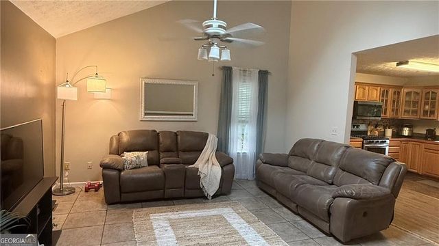 4221 Riverlake Way, Snellville, GA 30039