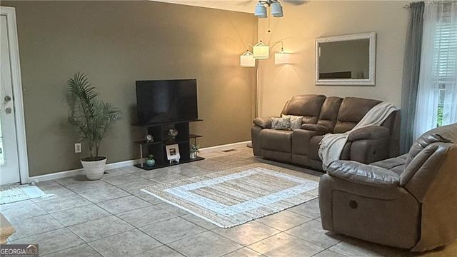 4221 Riverlake Way, Snellville, GA 30039