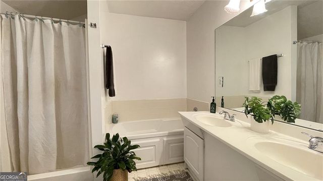 4221 Riverlake Way, Snellville, GA 30039