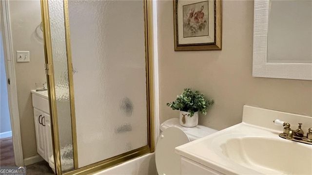 4221 Riverlake Way, Snellville, GA 30039