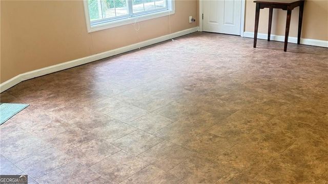 4221 Riverlake Way, Snellville, GA 30039
