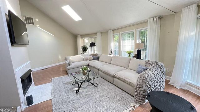 4221 Riverlake Way, Snellville, GA 30039