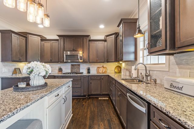 1592 Eden Rose Pl, Nolensville, TN 37135