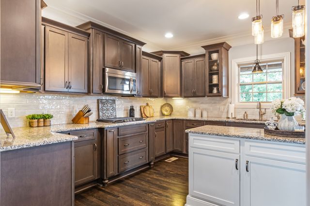 1592 Eden Rose Pl, Nolensville, TN 37135