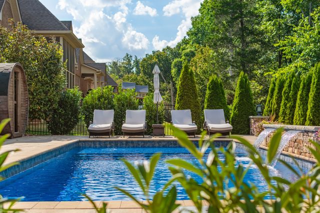 1592 Eden Rose Pl, Nolensville, TN 37135
