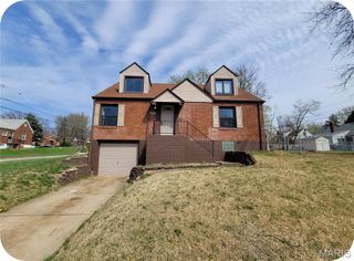 8687 Belhaven Drive, St John, MO 63114