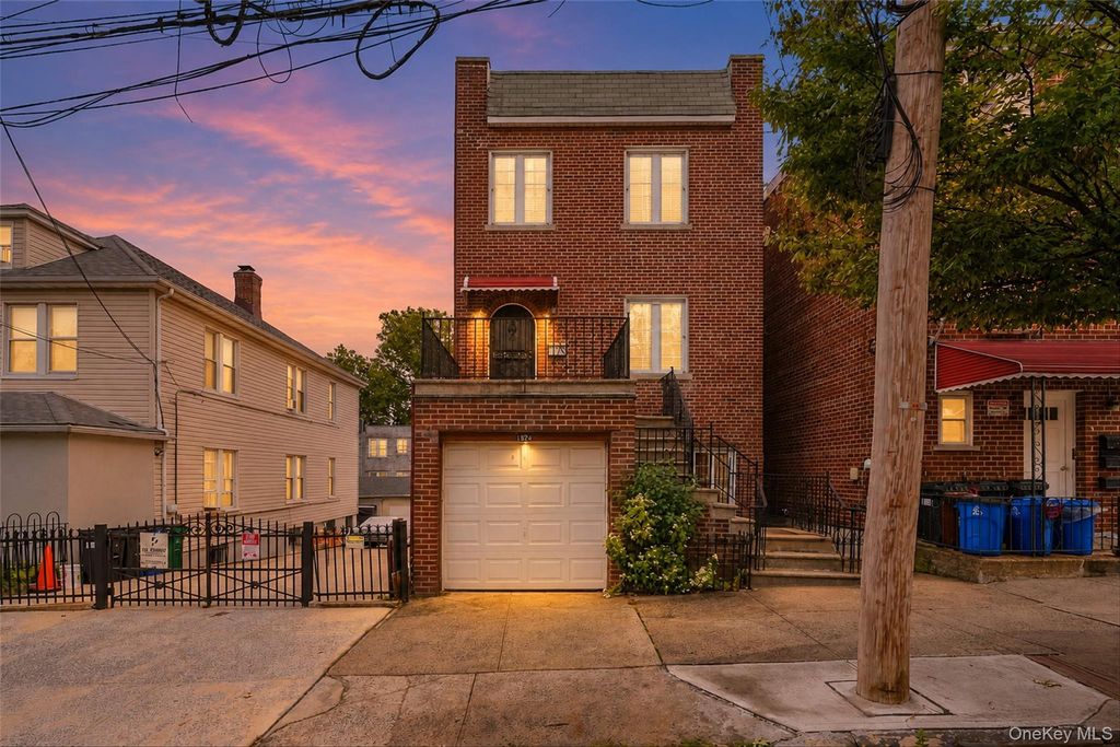 1824 Pilgrim Avenue, Bronx, NY 10461 — exterior