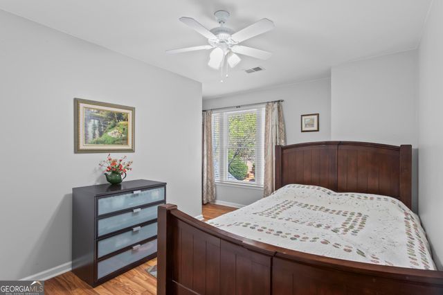 304 Fairbrook Circle NE, Marietta, GA 30067