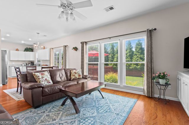 304 Fairbrook Circle NE, Marietta, GA 30067