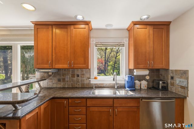 82 Cianci Drive, Southington, CT 06489