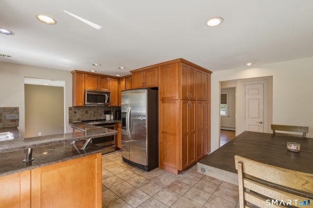 82 Cianci Drive, Southington, CT 06489