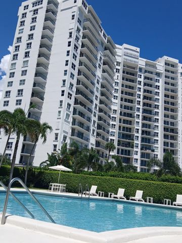 1801 S FLAGLER Drive 208, West Palm Beach, FL 33401