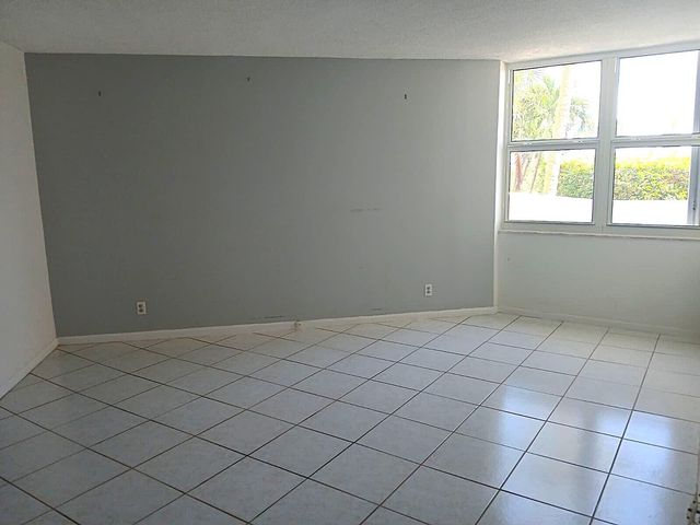 1801 S FLAGLER Drive 208, West Palm Beach, FL 33401